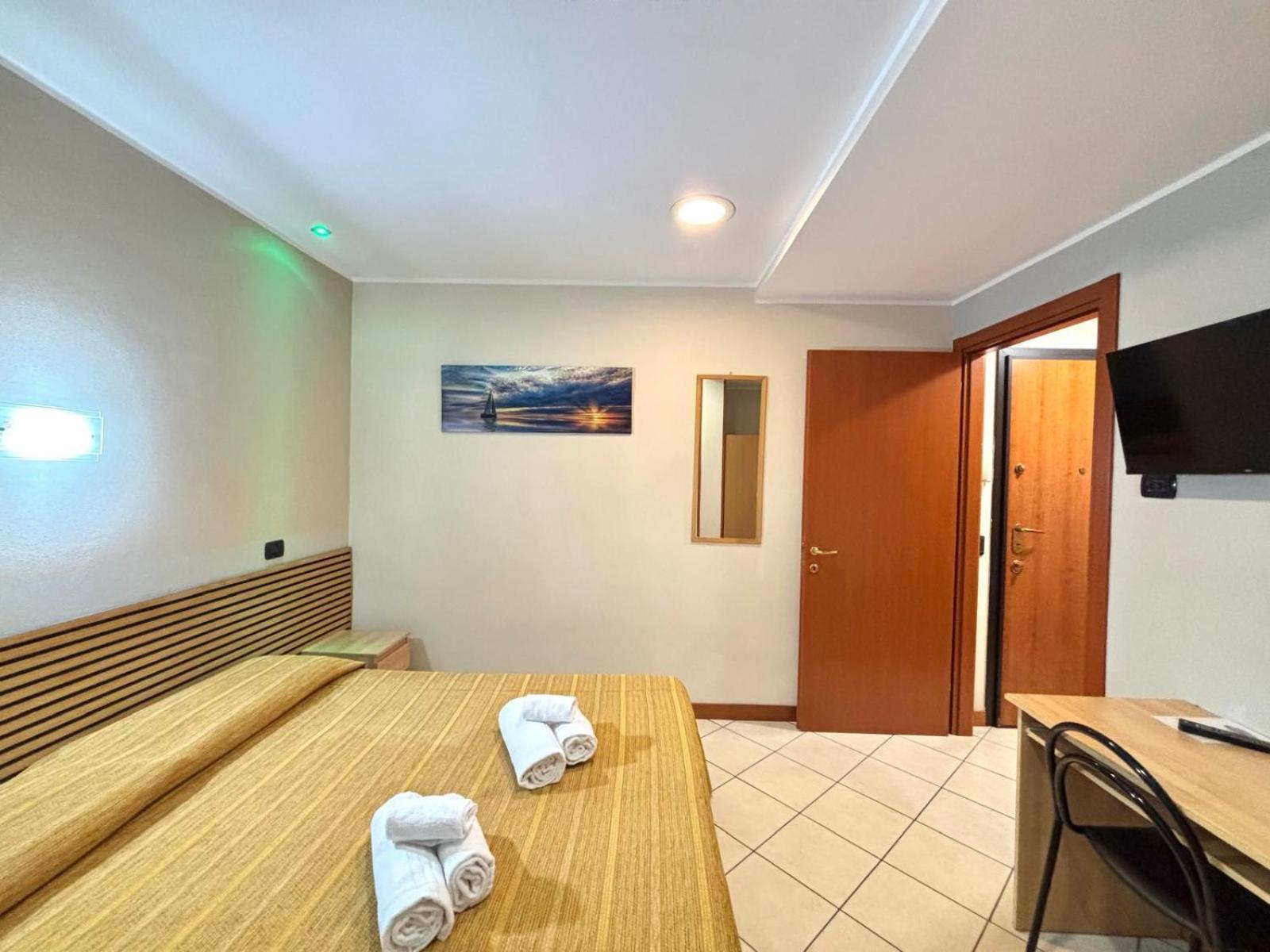 Residence Oasi Di Monza Extérieur photo